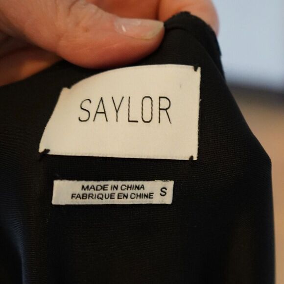 Anthropologie Saylor The Rebecca Velvet BurntoutFloral Belted V-neck Romper SZ S - Picture 6 of 8